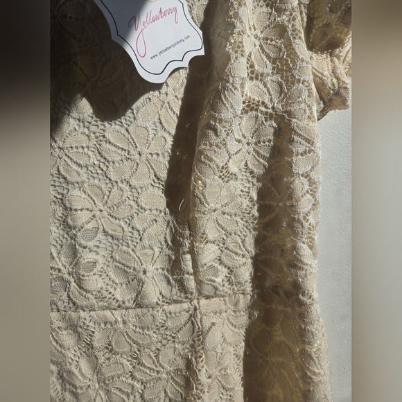 NWT Yellowberry Lace Midi Dress Womens Size M/L - Picture 7 of 7